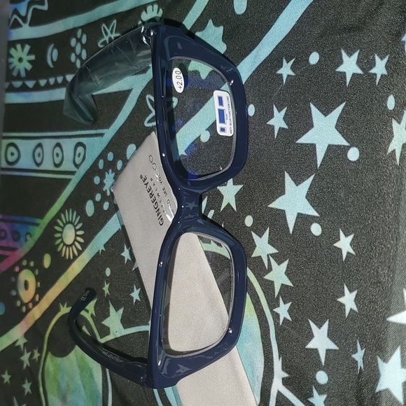 +2.00 reading glasses - Picture 2 of 4